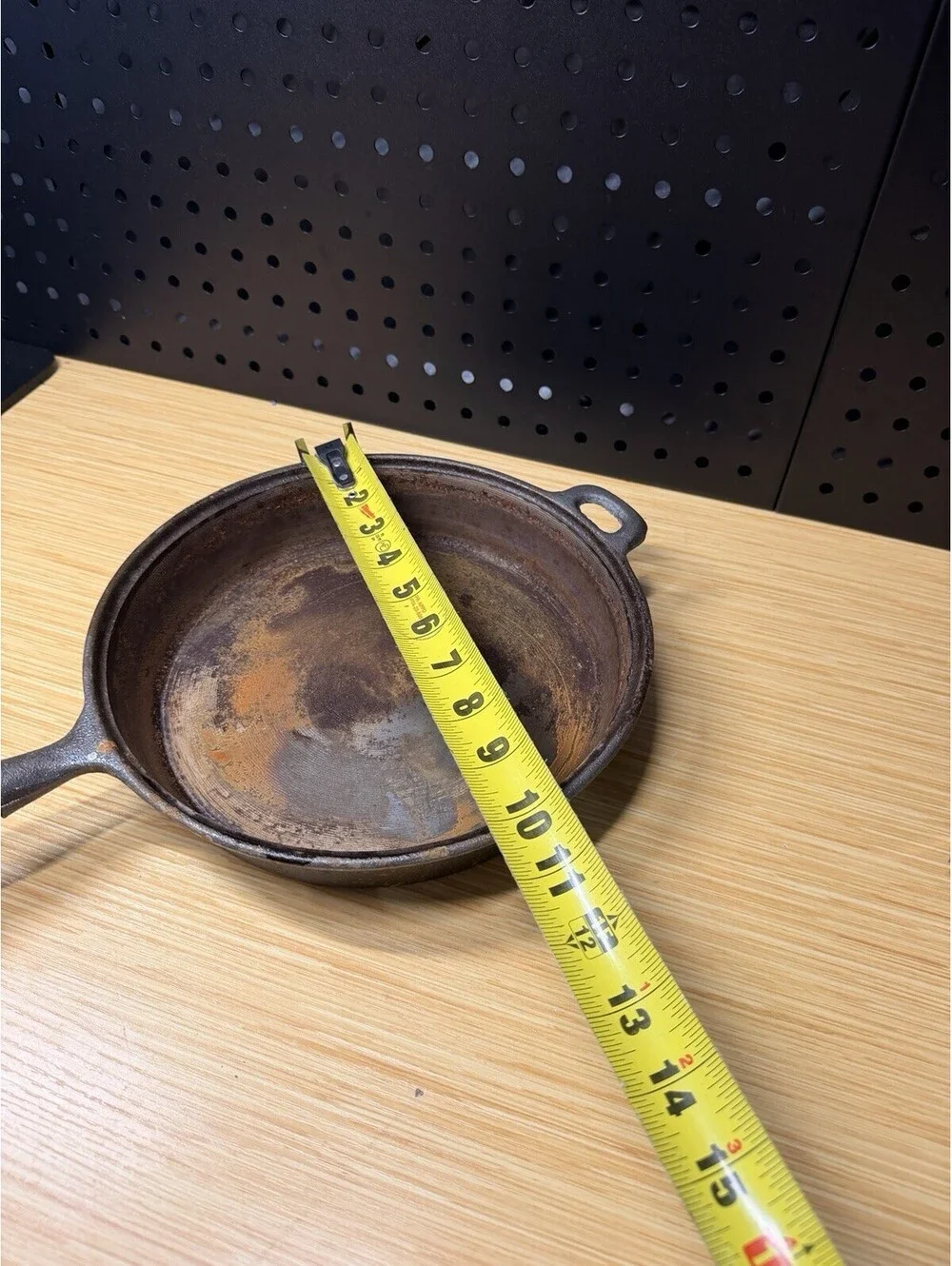 VTG Cast Iron Skillet Frying Pan 10 Inch Wood Handle Helper Tab Rustic Taiwan